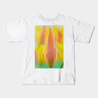 Tulipa kolpakowskiana  AGM  Kolpakowsky&#39;s tulip  Miscellaneous tulip Kids T-Shirt